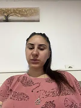 JenniferEdith online show from July 8, 2026, 5:23 am