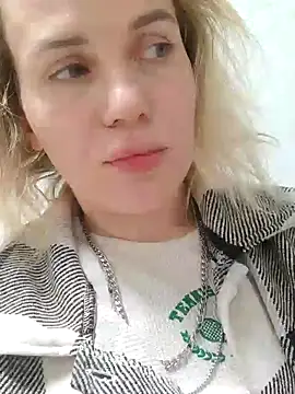 Snapshot of Linda_Gregory chatting on January 22, 2025, 1:31 am Linda Gregory online show from January 22, 2025, 1:31 am