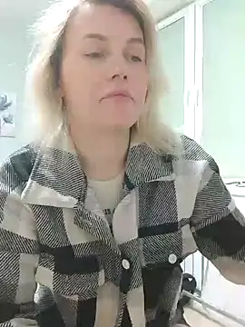 Snapshot of Linda_Gregory chatting on February 3, 2025, 12:04 am Linda Gregory online show from February 3, 2025, 12:04 am