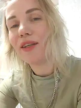 Snapshot of Linda_Gregory chatting on February 12, 2025, 2:24 am Linda Gregory online show from February 12, 2025, 2:24 am