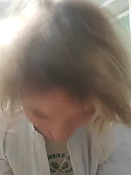 Snapshot of Linda_Gregory chatting on February 25, 2025, 12:14 am Linda Gregory online show from February 25, 2025, 12:14 am