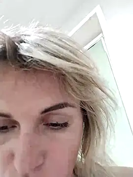 Snapshot of Linda_Gregory chatting on October 23, 2025, 8:18 pm Linda Gregory online show from October 23, 2025, 8:18 pm