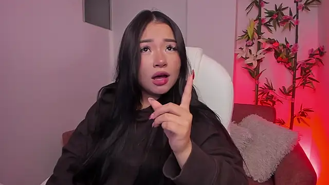 Snapshot of Lulu_Sakura_ chatting on December 15, 2024, 10:39 am Lulu Sakura online show from December 15, 2024, 10:39 am