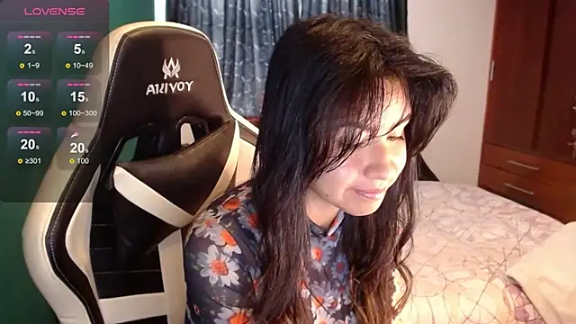 Snapshot of alice_middlee chatting on May 25, 2026, 3:07 pm alice middlee online show from May 25, 2026, 3:07 pm