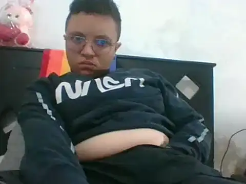 Snapshot of EdenJupiter chatting on October 14, 2025, 2:56 am EdenJupiter online show from October 14, 2025, 2:56 am