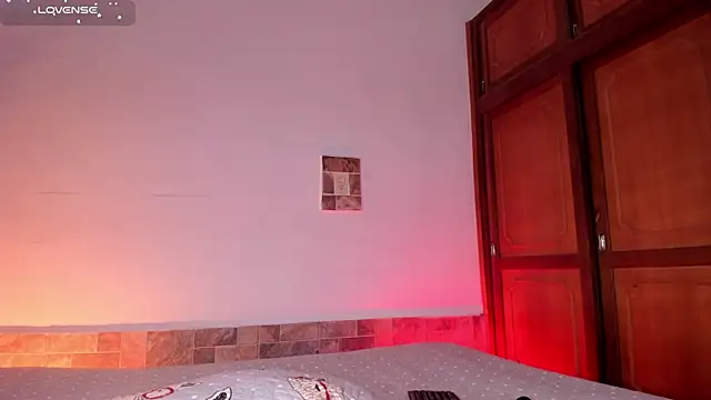 Snapshot of AnnaFoox1 chatting on November 21, 2025, 5:28 am AnnaFoox1 online show from November 21, 2025, 5:28 am