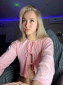 Good  Girl  online show from October 23, 2025, 5:44 pm