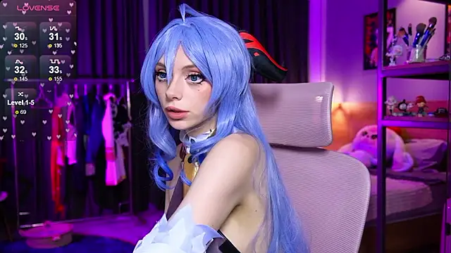 Snapshot of HolliWould_ chatting on February 4, 2026, 11:27 am HolliWould online show from February 4, 2026, 11:27 am