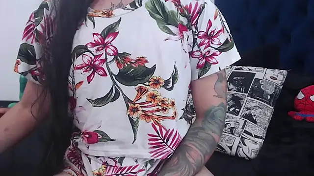 queenofwetqueens online show from December 18, 2024, 4:09 am