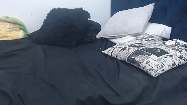 queenofwetqueens online show from October 25, 2025, 4:24 pm