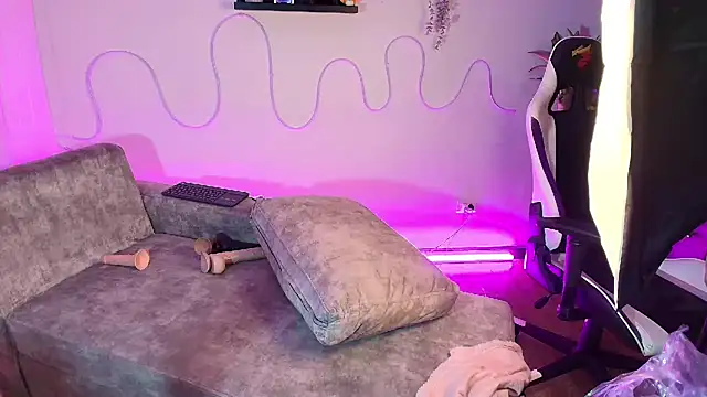 a belladanger online show from February 27, 2025, 3:58 am