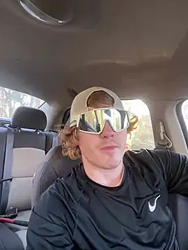 Snapshot of hottestcouplevaa chatting on January 8, 2025, 9:01 pm hottestcouplevaa online show from January 8, 2025, 9:01 pm