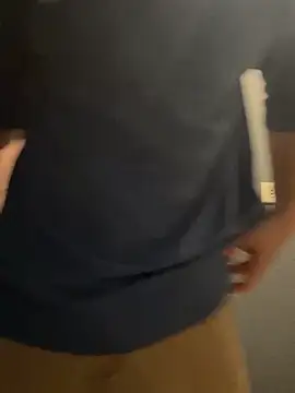 hottestcouplevaa online show from April 25, 2026, 2:14 pm