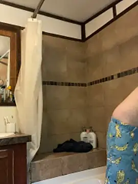 hottestcouplevaa online show from April 26, 2026, 10:40 pm