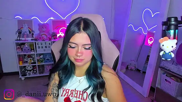 CuteDani  online show from February 5, 2026, 8:52 am