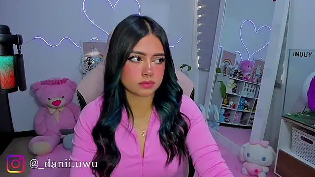 CuteDani  online show from April 24, 2026, 2:41 pm