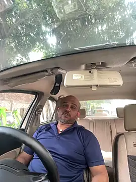 Dick 6inches online show from November 2, 2025, 9:44 am