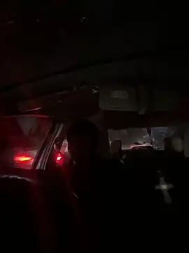 Dick 6inches online show from November 11, 2025, 2:39 pm