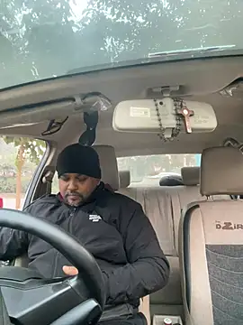 Dick 6inches online show from January 18, 2026, 12:09 pm