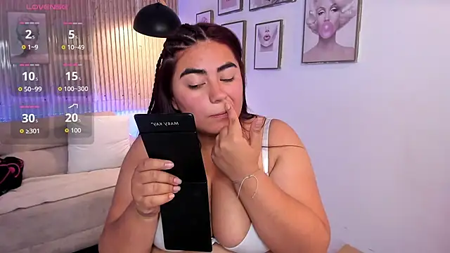 silvia lane online show from April 11, 2026, 4:50 am