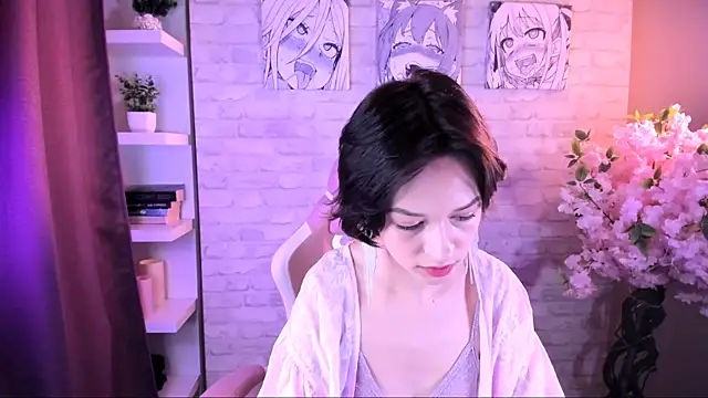 Snapshot of VivianLy_ chatting on December 20, 2025, 11:50 am VivianLy online show from December 20, 2025, 11:50 am