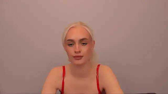 OliviaKisss online show from December 17, 2025, 7:20 pm