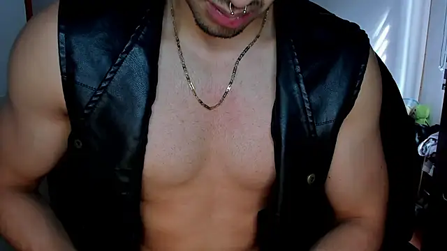 Snapshot of Tommy_Bred chatting on June 30, 2026, 7:48 pm Tommy Bred online show from June 30, 2026, 7:48 pm