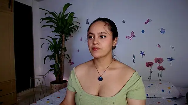 Snapshot of VICTORIABLACK_@xh chatting on April 8, 2026, 7:25 pm VICTORIABLACK xh online show from April 8, 2026, 7:25 pm