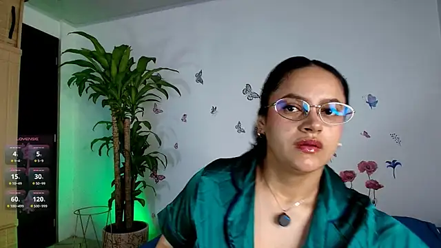 Snapshot of VICTORIABLACK_@xh chatting on May 6, 2026, 8:52 am VICTORIABLACK xh online show from May 6, 2026, 8:52 am