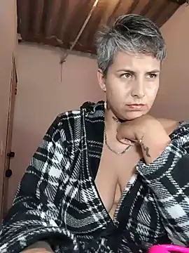 Snapshot of Yessi_rousse chatting on May 14, 2026, 1:29 pm Yessi rousse online show from May 14, 2026, 1:29 pm