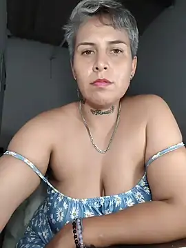 Snapshot of Yessi_rousse chatting on May 15, 2026, 11:23 pm Yessi rousse online show from May 15, 2026, 11:23 pm