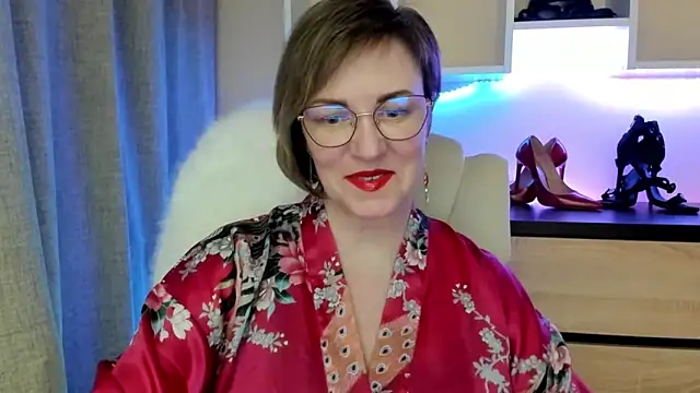 feliziaDesire online show from February 3, 2026, 1:49 pm