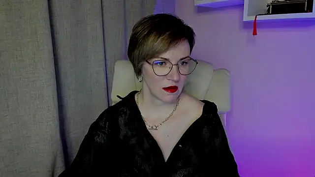 Snapshot of feliziaDesire chatting on May 26, 2026, 12:56 pm feliziaDesire online show from May 26, 2026, 12:56 pm