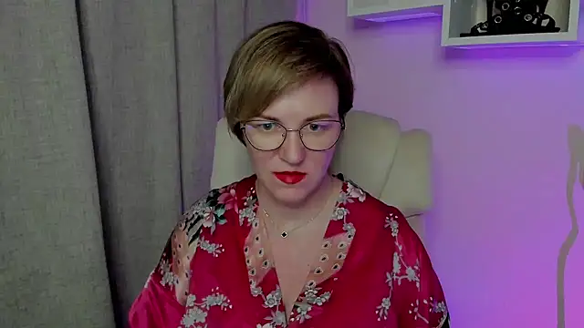 feliziaDesire online show from July 13, 2026, 6:11 pm