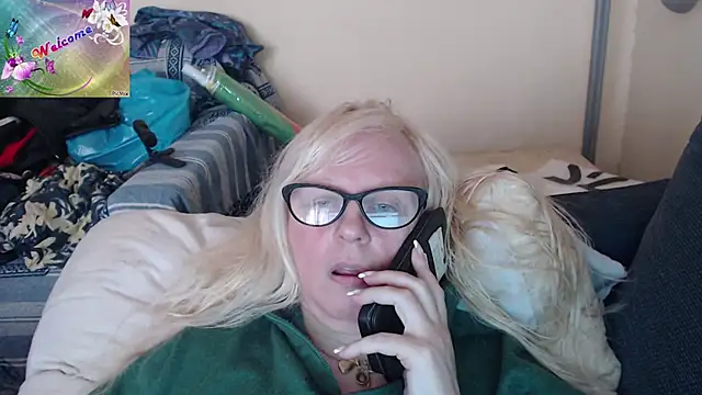 martachatte online show from November 4, 2025, 9:19 am