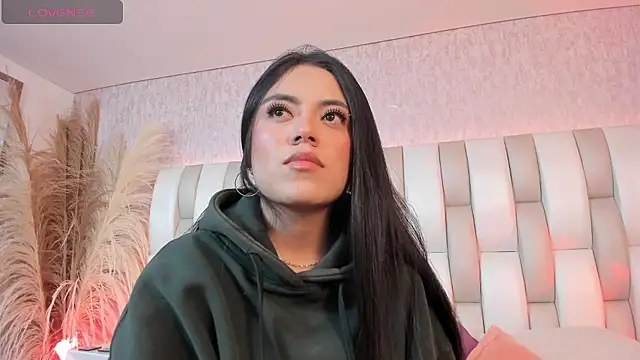 Rebeca jones online show from January 14, 2026, 12:22 pm