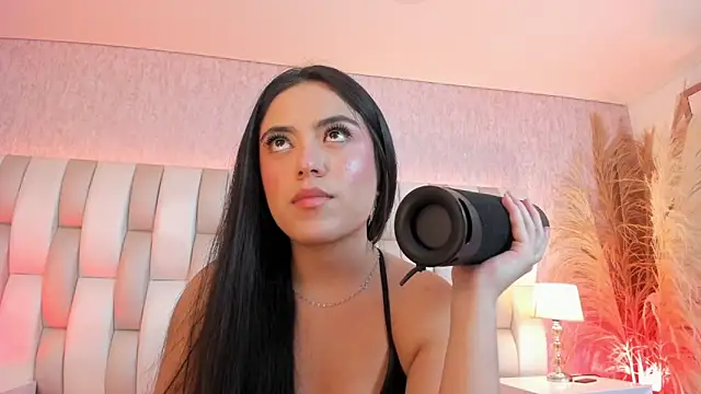 Rebeca jones online show from February 2, 2026, 12:26 pm