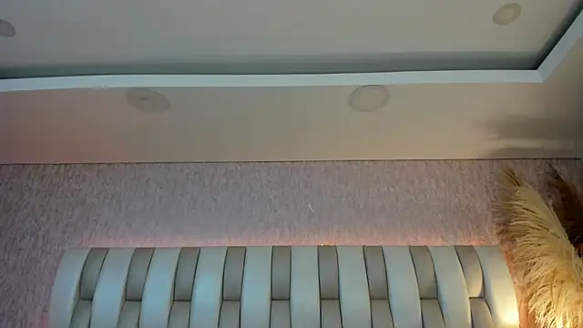 Rebeca jones online show from April 13, 2026, 12:10 pm