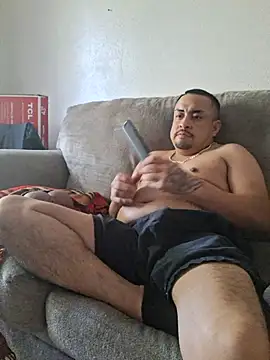 hungpenis210 online show from September 10, 2025, 2:28 pm