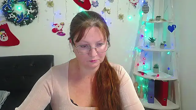 VanessaHotts online show from January 7, 2025, 3:12 pm