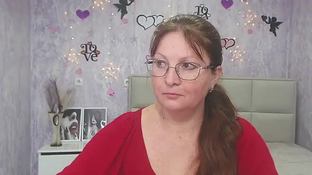 VanessaHotts online show from March 5, 2025, 3:29 pm