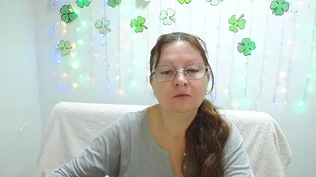 VanessaHotts online show from March 21, 2025, 6:05 am