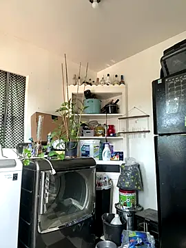 Snapshot of mandjpuff2 chatting on October 22, 2025, 8:19 pm mandjpuff2 online show from October 22, 2025, 8:19 pm