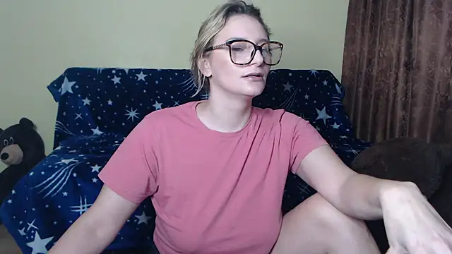 alicesweet21 online show from February 25, 2025, 5:19 am