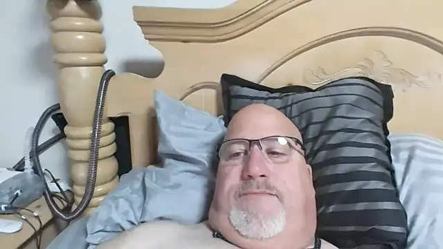 Bigbear0563 online show from November 11, 2025, 5:02 pm