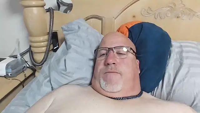 Bigbear0563 online show from April 7, 2026, 4:07 pm