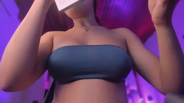 Emmily Savage online show from March 29, 2026, 11:54 am