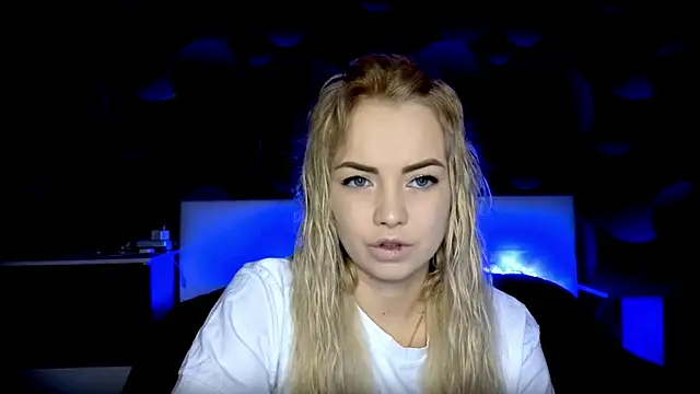 Snapshot of StephanieSweety chatting on November 5, 2025, 10:15 am StephanieSweety online show from November 5, 2025, 10:15 am