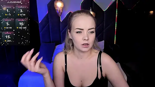 StephanieSweety online show from February 10, 2026, 5:28 pm