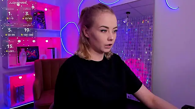 StephanieSweety online show from February 13, 2026, 5:31 pm